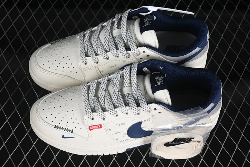 All categories Nk SB Dunk Series Nk SB Dunk Low High-end customized low-top sneakers Nike SB Dunk Low Stusi co-branded three-dimensional blue hook Anniversary high-end customized low-top casual sneakers XS6089-541